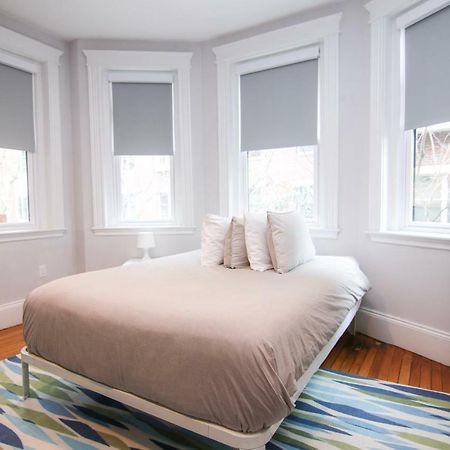 A Stylish Stay W/ A Queen Bed, Heated Floors.. #24 Бруклин Екстериор снимка