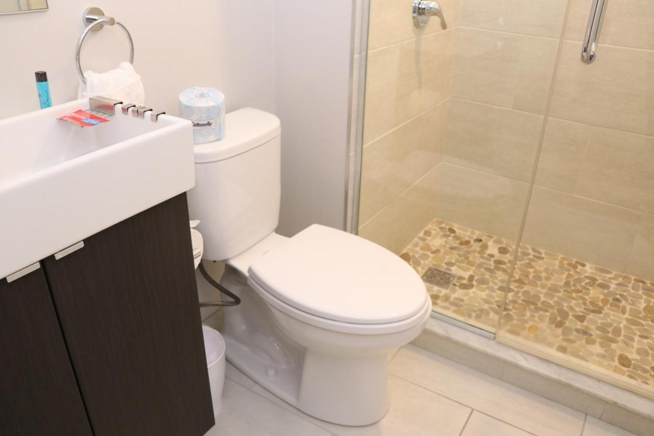 A Stylish Stay W/ A Queen Bed, Heated Floors.. #24 Бруклин Екстериор снимка